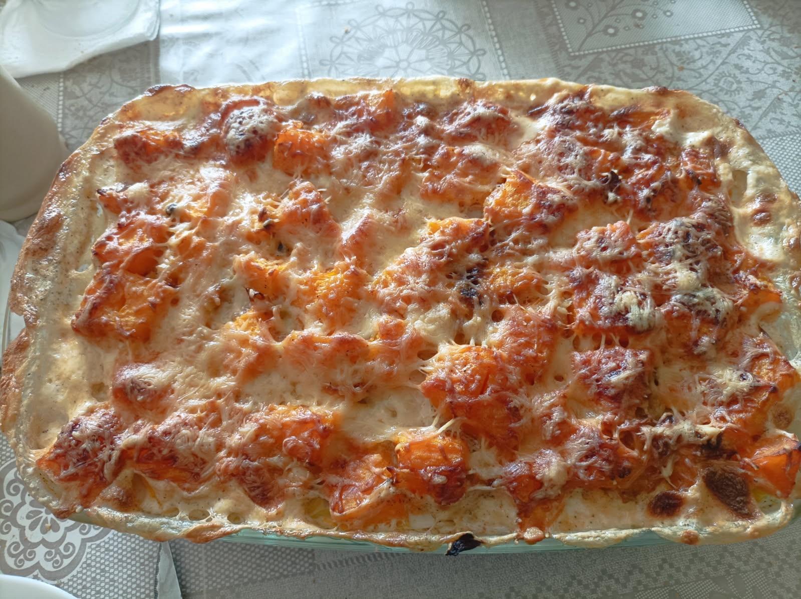 Gratin de citrouille et pommes de terre au gingembre, croûte dorée au gruyère